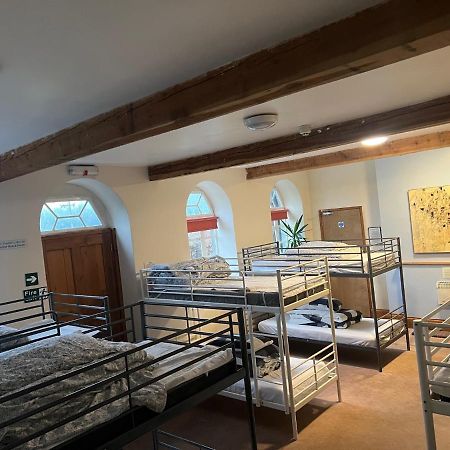 Hostel Llanfyllin Workhouse - Y Dolydd Zewnętrze zdjęcie