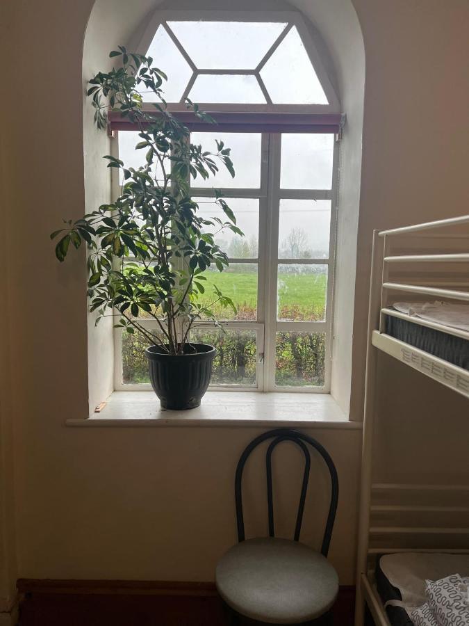 Hostel Llanfyllin Workhouse - Y Dolydd Zewnętrze zdjęcie